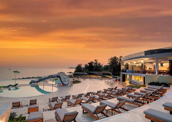 Alexandra Elegance Bridging Generations (adults Only) 波托什