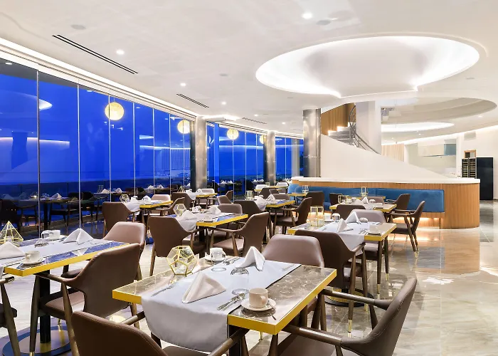 Alexandra Elegance Bridging Generations (adults Only) 波托什