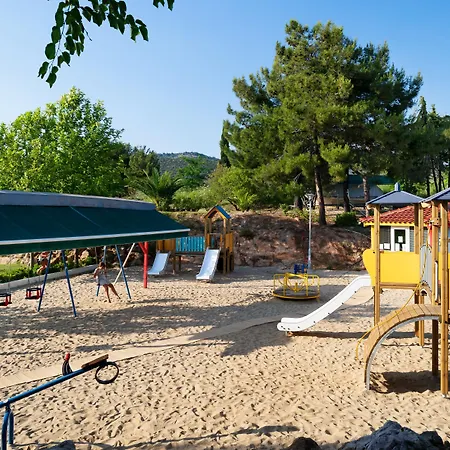 Alexandra Elegance Bridging Generations (adults Only)